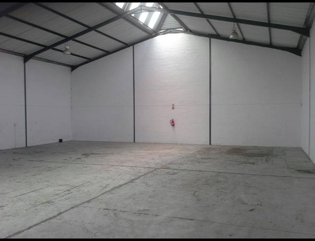 375M² WAREHOUSE TO LET IN EPPING INDUSTRIAL